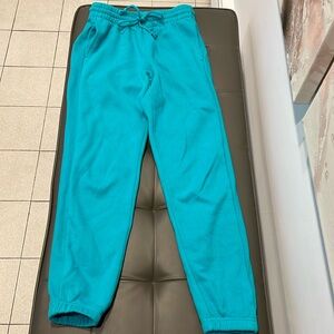 Aritzia Tna boyfriend cozy fleece and french terry sweatpants. Sz XS bundle of 2